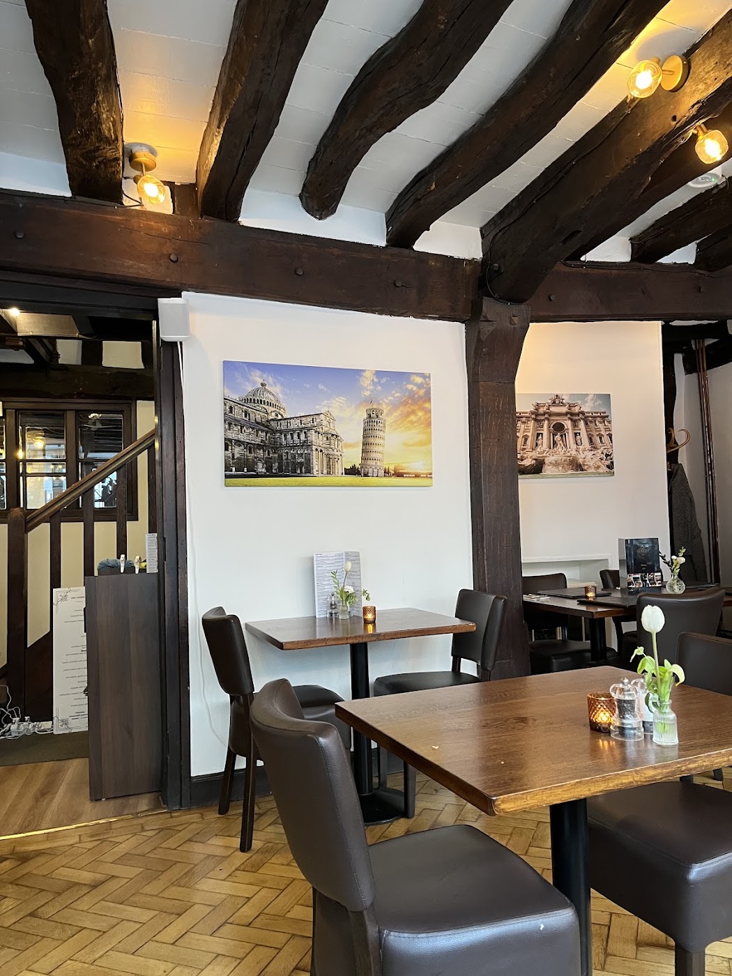 La Piazza Antica inside the restaurant
